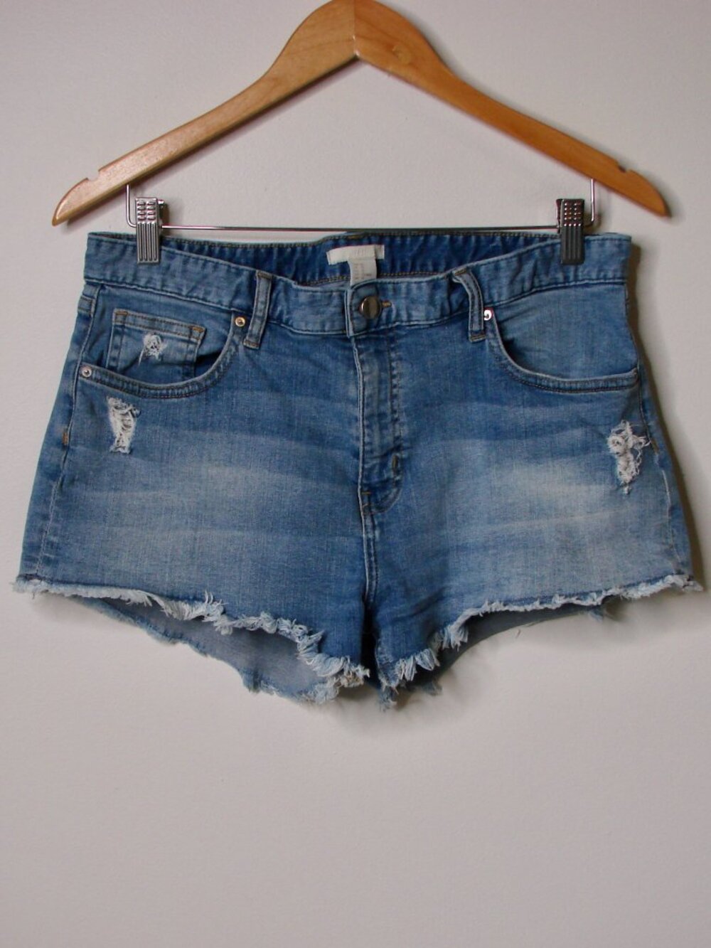 H&M Denim Jean Shorts Raw Frayed Hem Light Wash Distressed Stretch Size 10